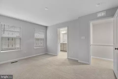 Entry Way - 8709 Cherrybark Rd, Clinton, MD 20735 photo 14 of 21