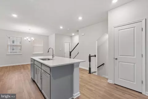 Entry Way - 8709 Cherrybark Rd, Clinton, MD 20735 photo 3 of 21