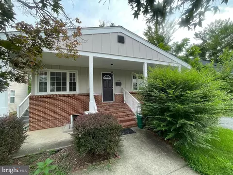 5104 Roanoke Pl, College Park, MD 20740