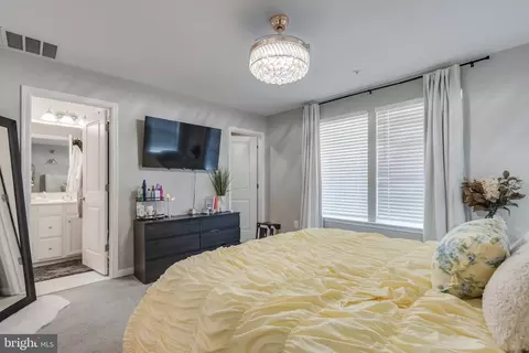 Bedroom - 3010 Pinebrook Rd, Landover, MD 20785 photo 2 of 3