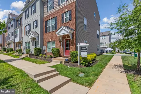 3010 Pinebrook Rd, Landover, MD 20785