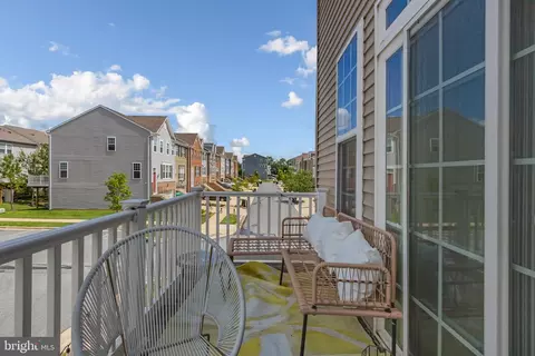 Exterior - 3010 Pinebrook Rd, Landover, MD 20785 photo 2 of 3