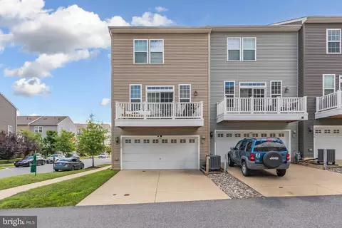 Exterior - 3010 Pinebrook Rd, Landover, MD 20785 photo 3 of 3