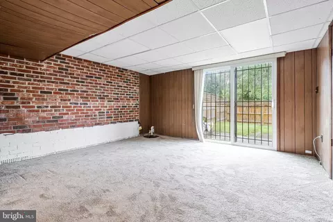 Living - 12958 Claxton Dr #3-F, Laurel, MD 20708 photo 4 of 4