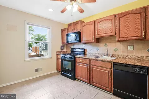 Kitchen - 12958 Claxton Dr #3-F, Laurel, MD 20708 photo 1 of 2
