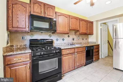 Entry Way - 12958 Claxton Dr #3-F, Laurel, MD 20708 photo 1 of 4