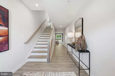 Entry Way - 14302 Bronte St, Laurel, MD 20707 photo 12 of 31