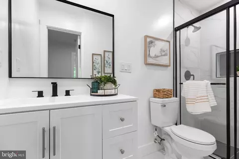 Bath - 5505 Barker Pl, Lanham, MD 20706 photo 2 of 4