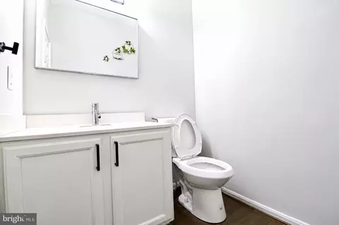 Bath - 5512 Axton Ct, Lanham, MD 20706 photo 5 of 9