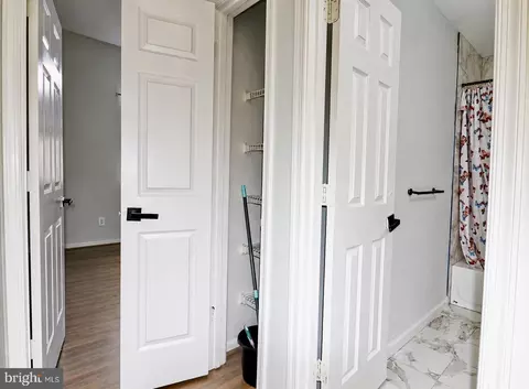Entry Way - 5512 Axton Ct, Lanham, MD 20706 photo 7 of 14