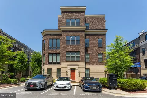 515 Riversail #430, National Harbor, MD 20745
