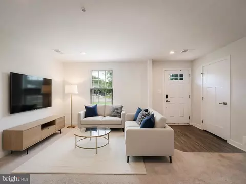 Living - 14707 Earl Mitchell Ave, Brandywine, MD 20613 photo 2 of 7