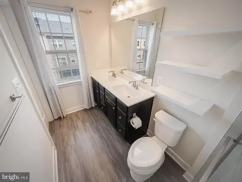 Bath - 14707 Earl Mitchell Ave, Brandywine, MD 20613 photo 4 of 5