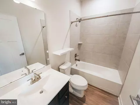 Bath - 14707 Earl Mitchell Ave, Brandywine, MD 20613 photo 2 of 5