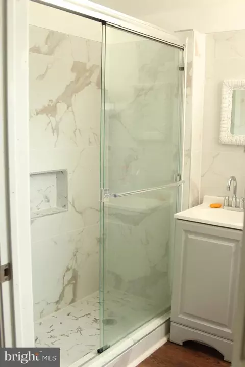 Bath - 1031 Ward St, Laurel, MD 20707 photo 1 of 6