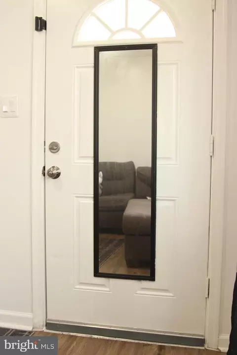 Entry Way - 1031 Ward St, Laurel, MD 20707 photo 5 of 7