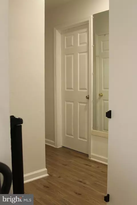 Entry Way - 1031 Ward St, Laurel, MD 20707 photo 6 of 7