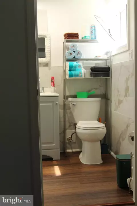 Bath - 1031 Ward St, Laurel, MD 20707 photo 3 of 6