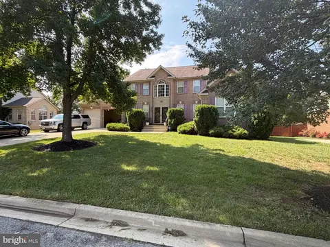 810 Sero Pine Ln, Fort Washington, MD 20744