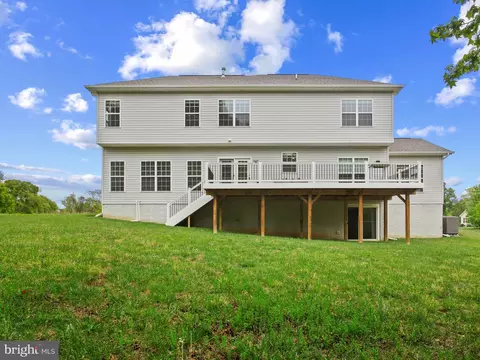 Exterior - 13203 Arya Dr, Brandywine, MD 20613 photo 4 of 6