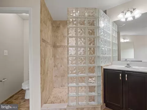 Bath - 13203 Arya Dr, Brandywine, MD 20613 photo 6 of 7