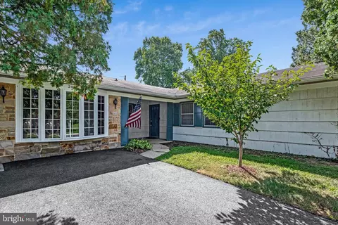 2405 Kelsey Ln, Bowie, MD 20715