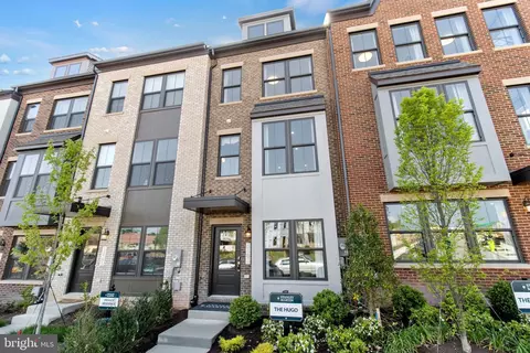 6013 Beake St, Hyattsville, MD 20782