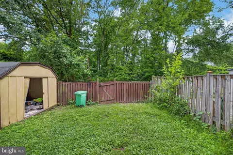 Exterior - 8608 Brae Brooke Dr, Lanham, MD 20706 photo 3 of 5