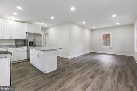 Living - 915 Eastern Ave NE, Capitol Heights, MD 20743 photo 1 of 4