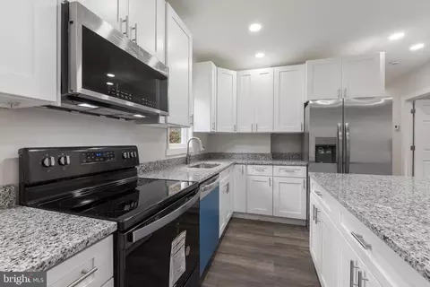 Kitchen - 915 Eastern Ave NE, Capitol Heights, MD 20743 photo 3 of 3
