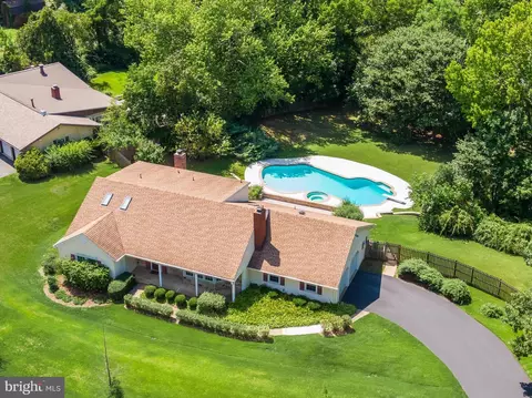View/Area - 8701 Oxwell Ln, Laurel, MD 20708 photo 3 of 3