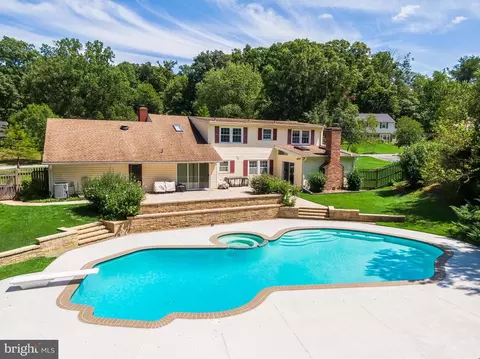 Exterior - 8701 Oxwell Ln, Laurel, MD 20708 photo 7 of 9