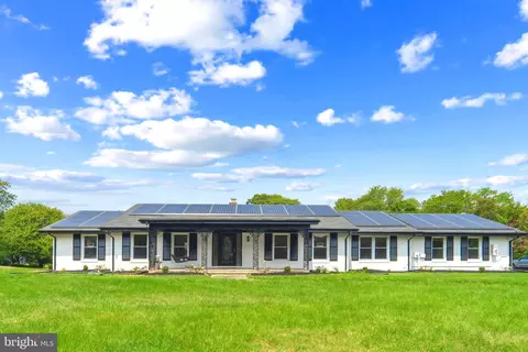 9944 Rosaryville Rd, Marlboro, MD 20772
