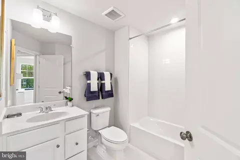 Bath - 12530 Copper Leaf Ave, Brandywine, MD 20613 photo 2 of 2