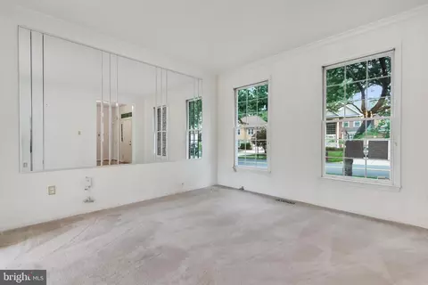 Living - 9614 Bald Hill Rd, Bowie, MD 20721 photo 4 of 5