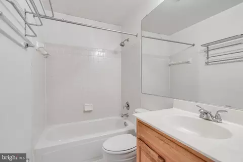 Bath - 9614 Bald Hill Rd, Bowie, MD 20721 photo 4 of 6