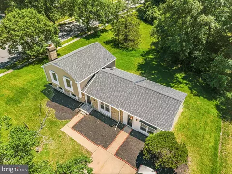 View/Area - 10107 Snowden Rd, Laurel, MD 20708 photo 1 of 2