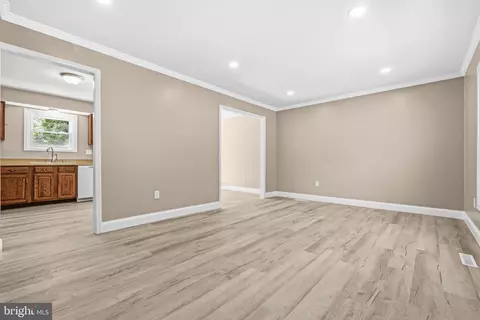 Living - 10107 Snowden Rd, Laurel, MD 20708 photo 1 of 10