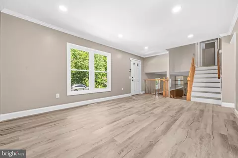 Living - 10107 Snowden Rd, Laurel, MD 20708 photo 5 of 10