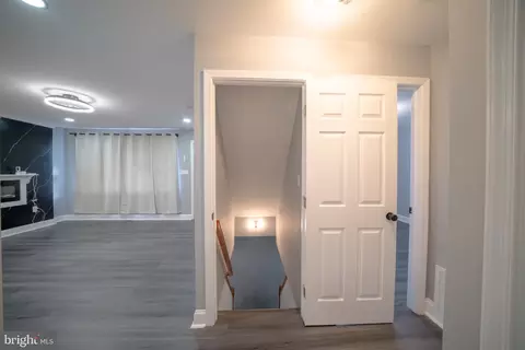 Entry Way - 1007 Drum Ave, Capitol Heights, MD 20743 photo 4 of 7