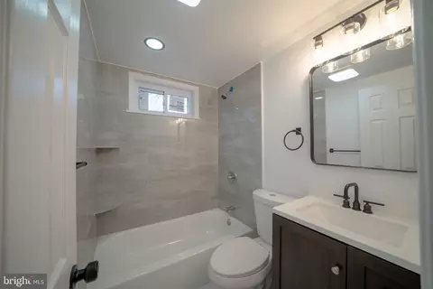Bath - 1007 Drum Ave, Capitol Heights, MD 20743 photo 1 of 2