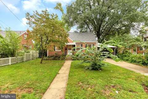 9101 48th Pl, College Park, MD 20740