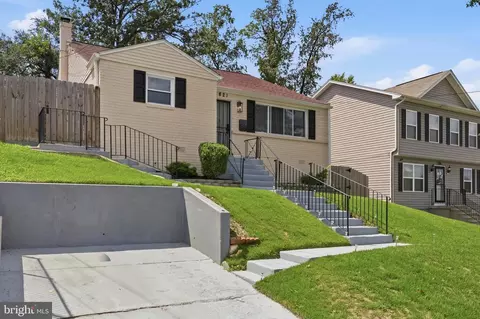 1821 Campbell Dr, Suitland, MD 20746