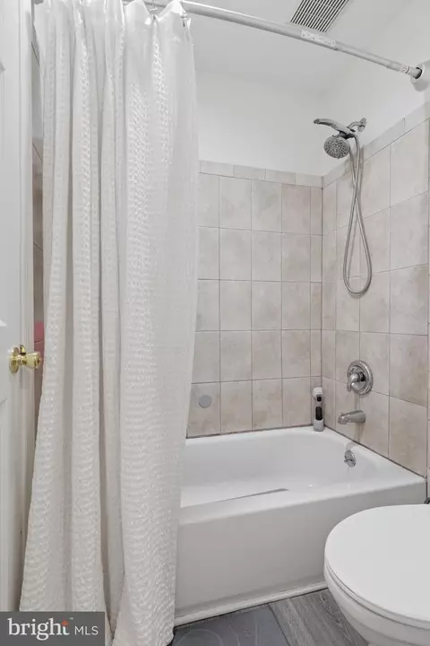 Bath - 4433 Cornwall Ct, Marlboro, MD 20772 photo 3 of 3