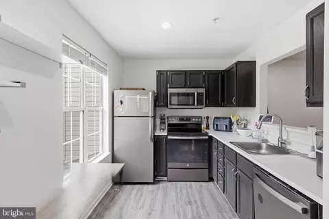 Kitchen - 4433 Cornwall Ct, Marlboro, MD 20772 photo 2 of 2
