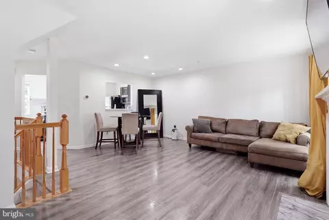 Living - 4433 Cornwall Ct, Marlboro, MD 20772 photo 3 of 3