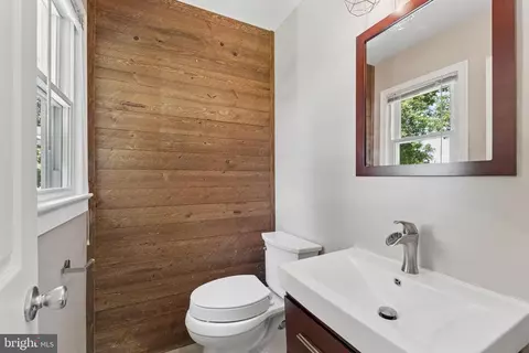 Bath - 8816 Saunders Ln, Lanham, MD 20706 photo 2 of 3