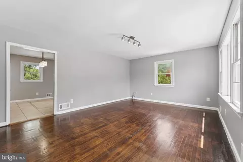 Living - 8816 Saunders Ln, Lanham, MD 20706 photo 4 of 9