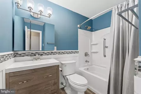 Bath - 8816 Saunders Ln, Lanham, MD 20706 photo 1 of 3