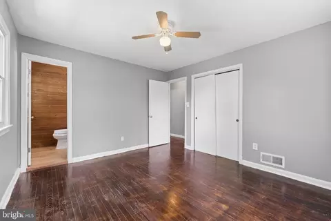 Entry Way - 8816 Saunders Ln, Lanham, MD 20706 photo 4 of 6